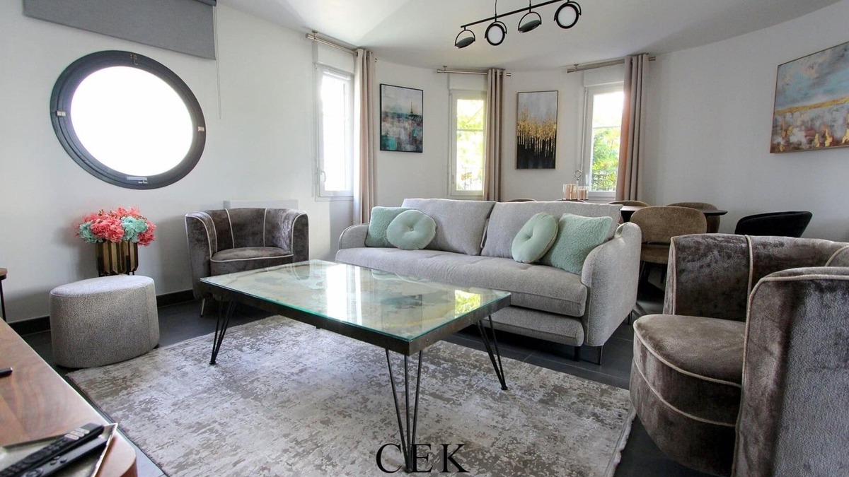 Chessy House | VILLA Le Madison: Townhouse for 12 people Val d'Europe-Disneyland Chessy