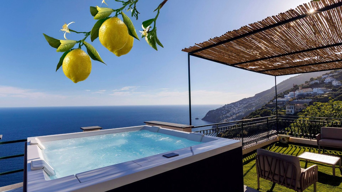 San Michele Villa | Villa Le Porpore between Positano and Amalfi, with an enchanting sea view.