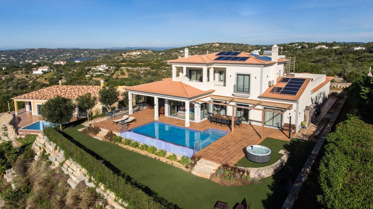 Quinta das Raposeiras Villa | Villa Leonidas - Luxury villa with the best views!