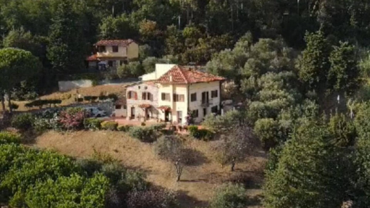 Corsanico House | VILLA LE QUERCE, earthly paradise in the hills of Versilia