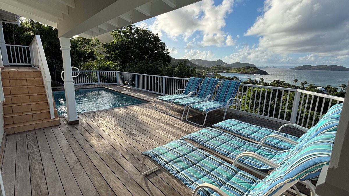 Anse de Lorient Villa | Villa Le Refuge, panoramic ocean views in private setting above Lorient Beach
