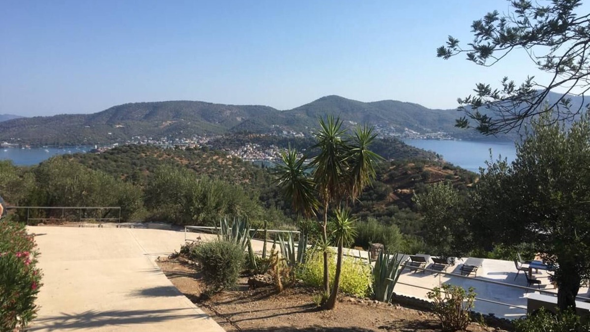 Galatas Villa | Villa Lefka amazinfg view