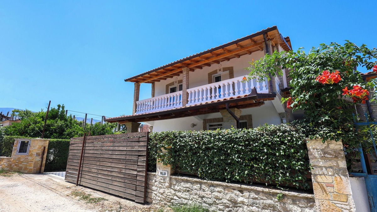 Berat Villa | Villa Lejzo: Second Floor Villa with Balcony and Garden