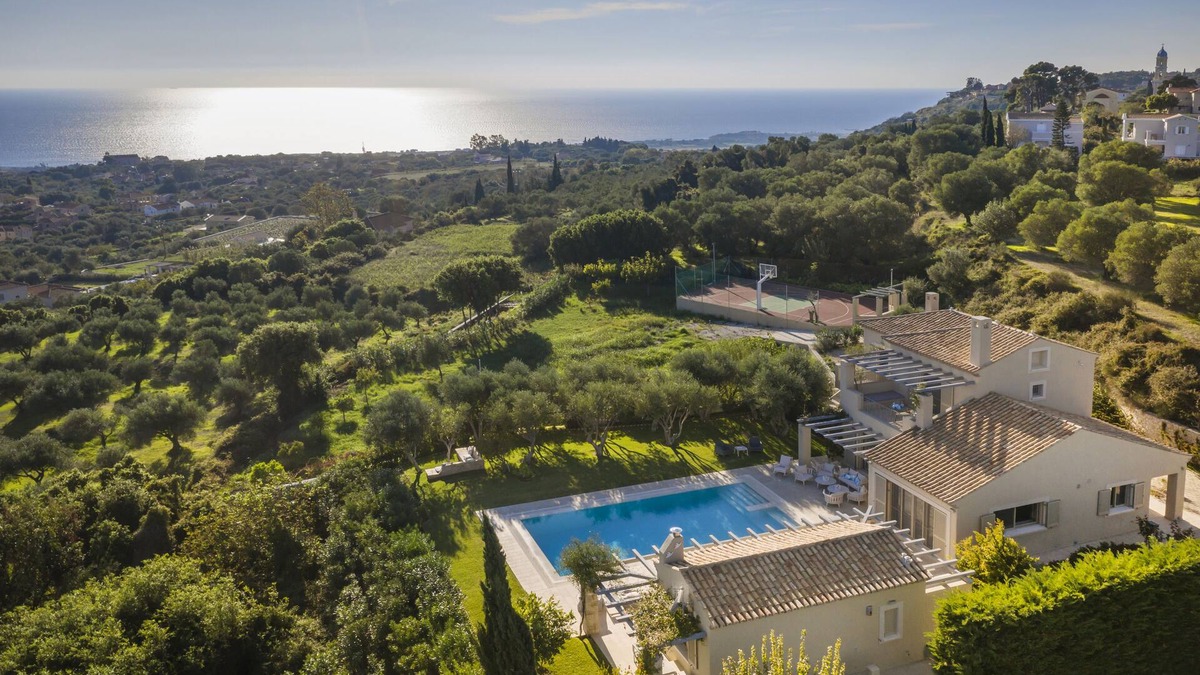 Kaligata Villa | VILLA LENIA/EXCLUSIVE LUXURY VILLA/INFINITY SWIMMING POOL/AMAZING SEA VIEW!