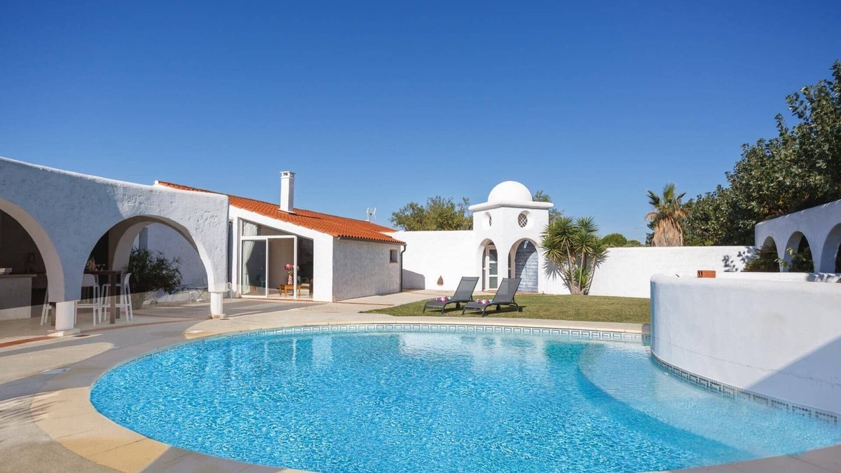 Raissac-d'Aude Villa | Villa Les Arches by Villa Plus