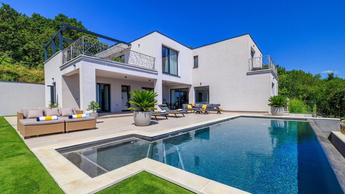 Sveta Jelena Villa | Villa Levant for 10 people near Opatija with jacuzzi & sea view