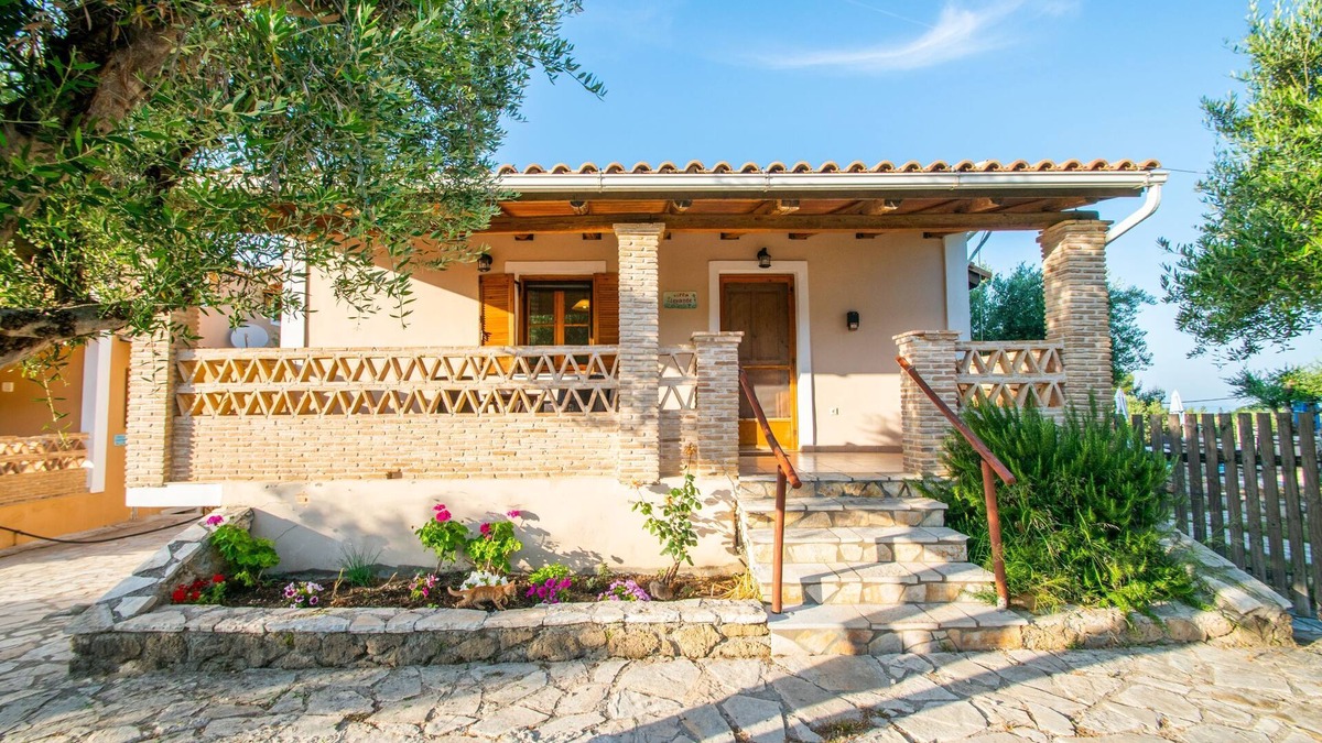 Vasilikos Apartment | Villa Levante with Sea View