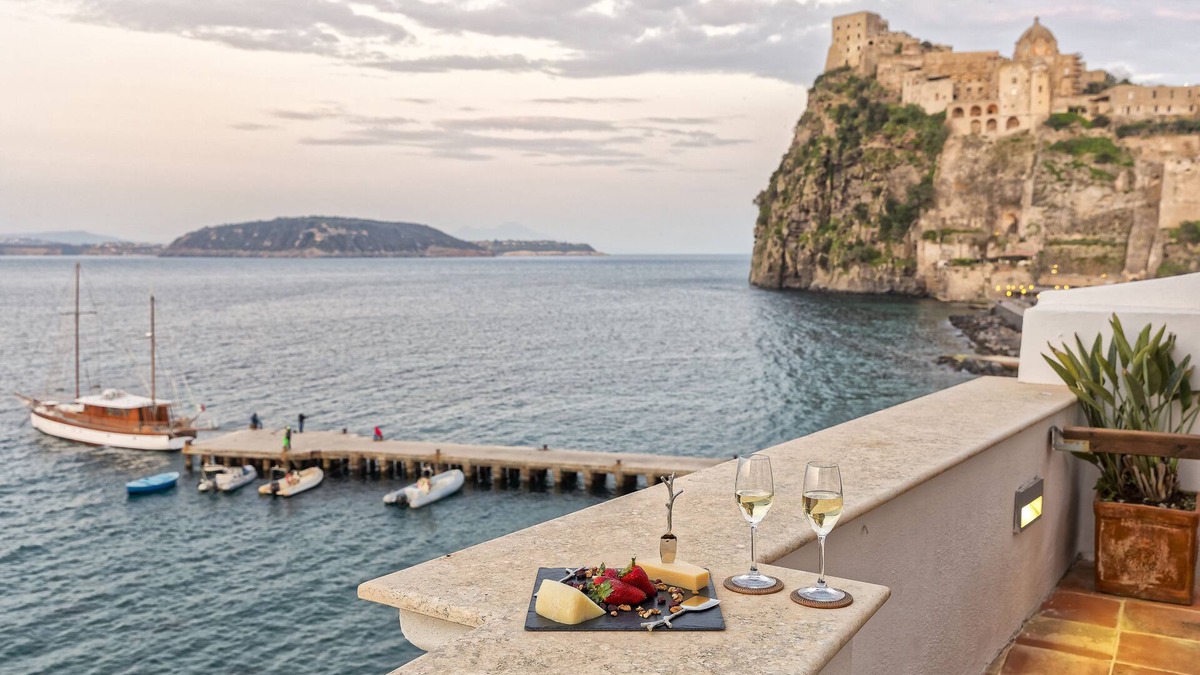 Ischia Porto Bed & Breakfast | Villa Lieta