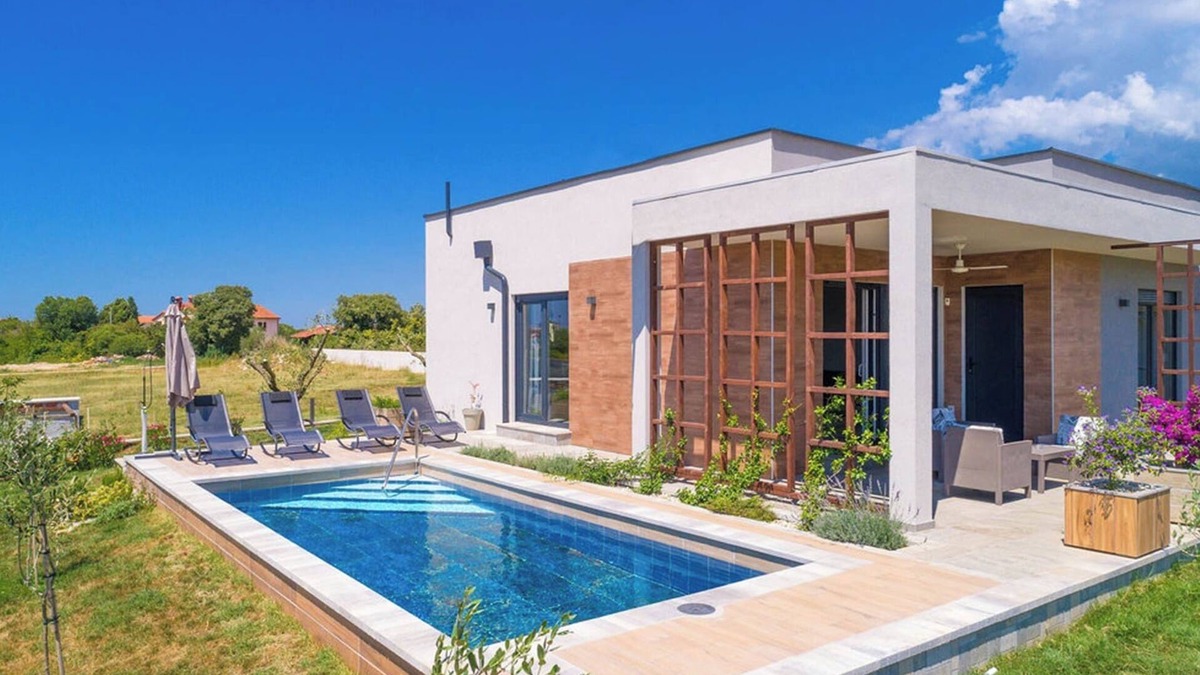 Galizana Ski Chalet | Villa Lily - Private Pool, Lovely Garden