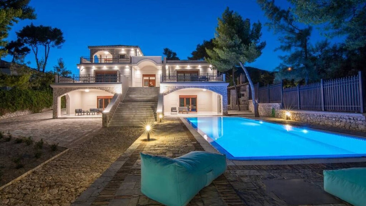 Agii Theodori Villa | Villa Lion - Luxury Stay