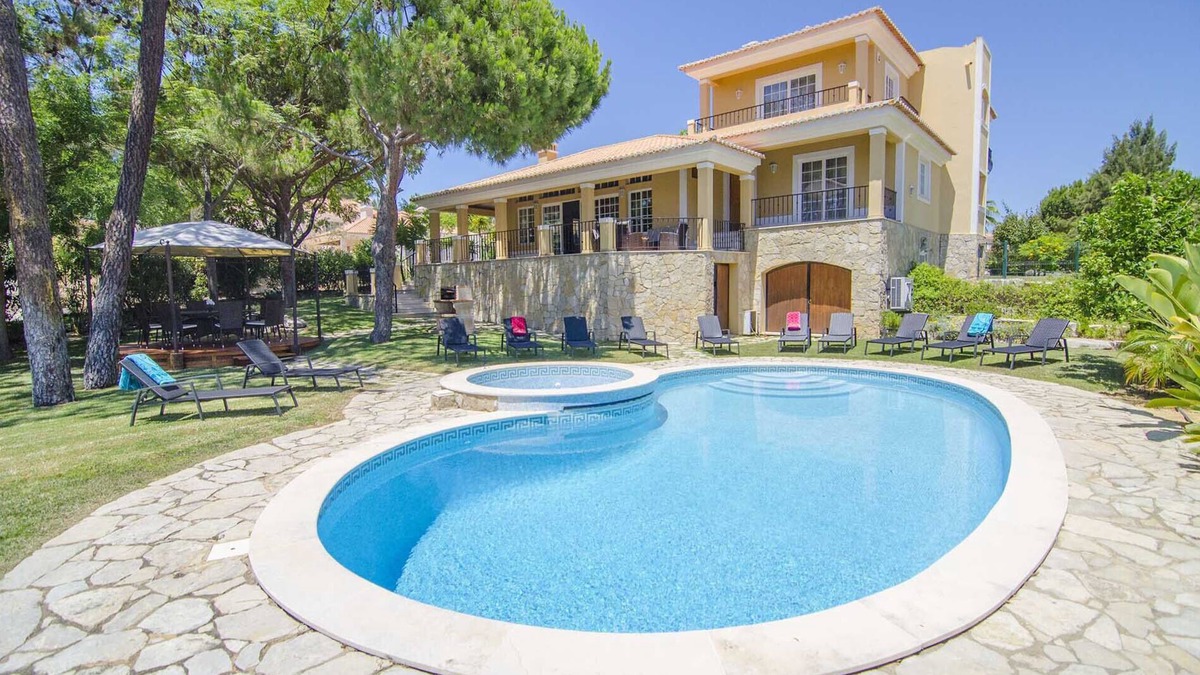 Almancil Villa | Villa Lira | 6 bedrooms | Spacious | Quinta do Lago
