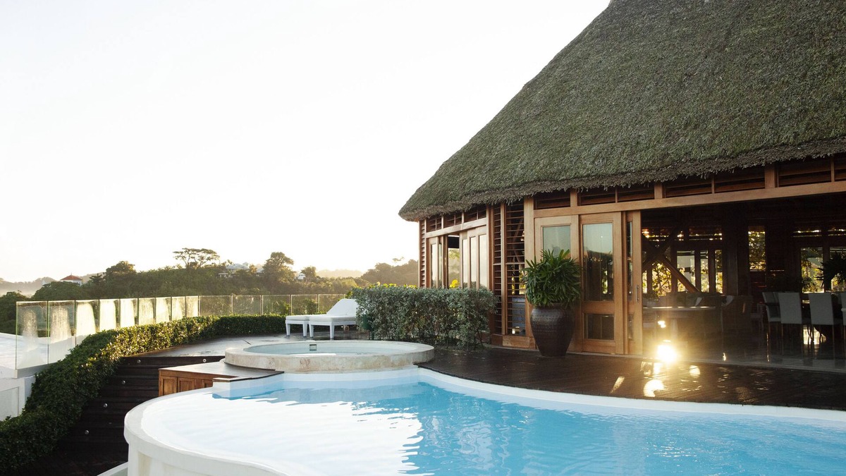 La Ceiba Villa | Villa Loma Bonita - Oceanfront Villa in Playa Bonita