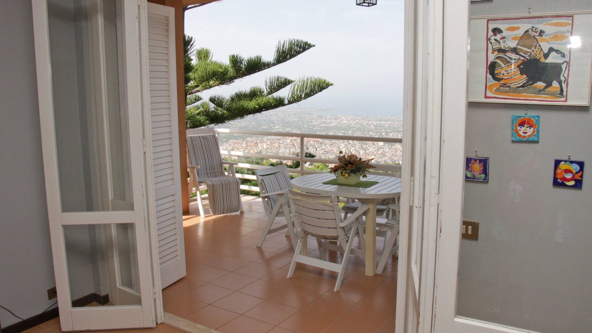 Carini Villa | VILLA LOMARCHI HOLIDAY HOME