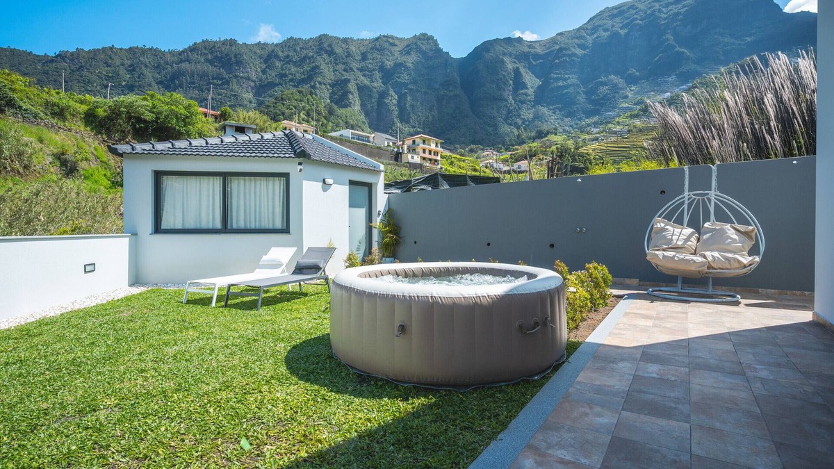 Sao Vicente Ski Chalet | Villa Lorenzo by Atlantic Holiday