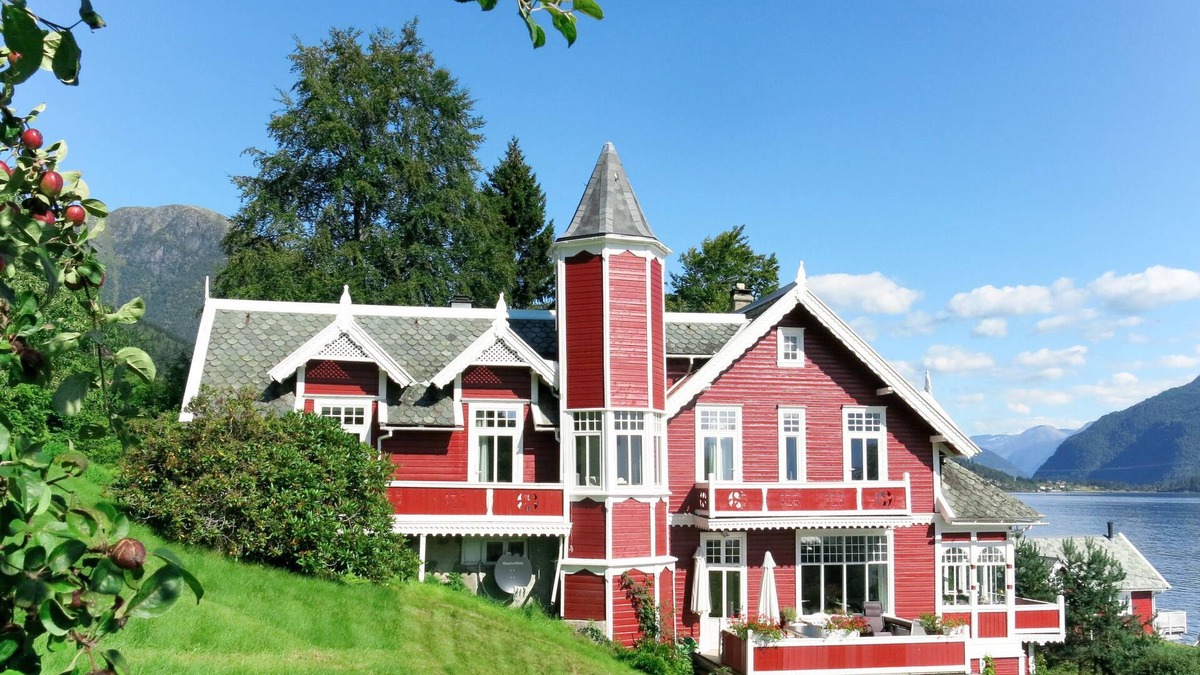 Balestrand Apartment | Villa Lorna by Interhome