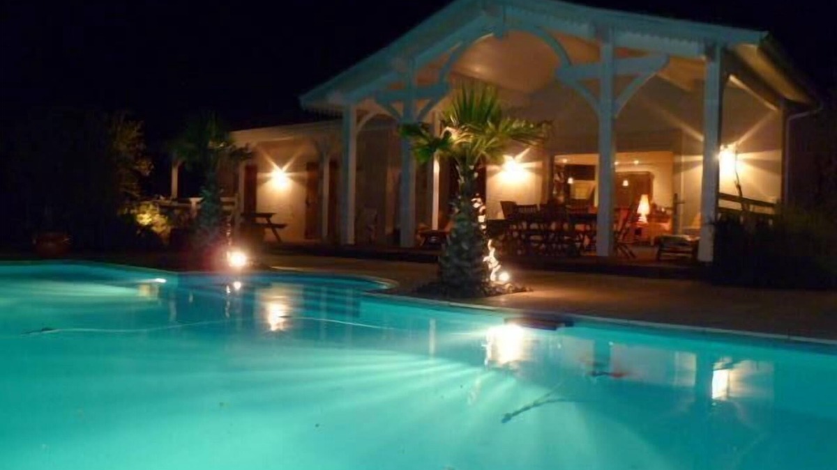 Biganos Villa | VILLA LOUISIANNE BASSIN D'ARCACHON (20% off for the week of August 23-30)