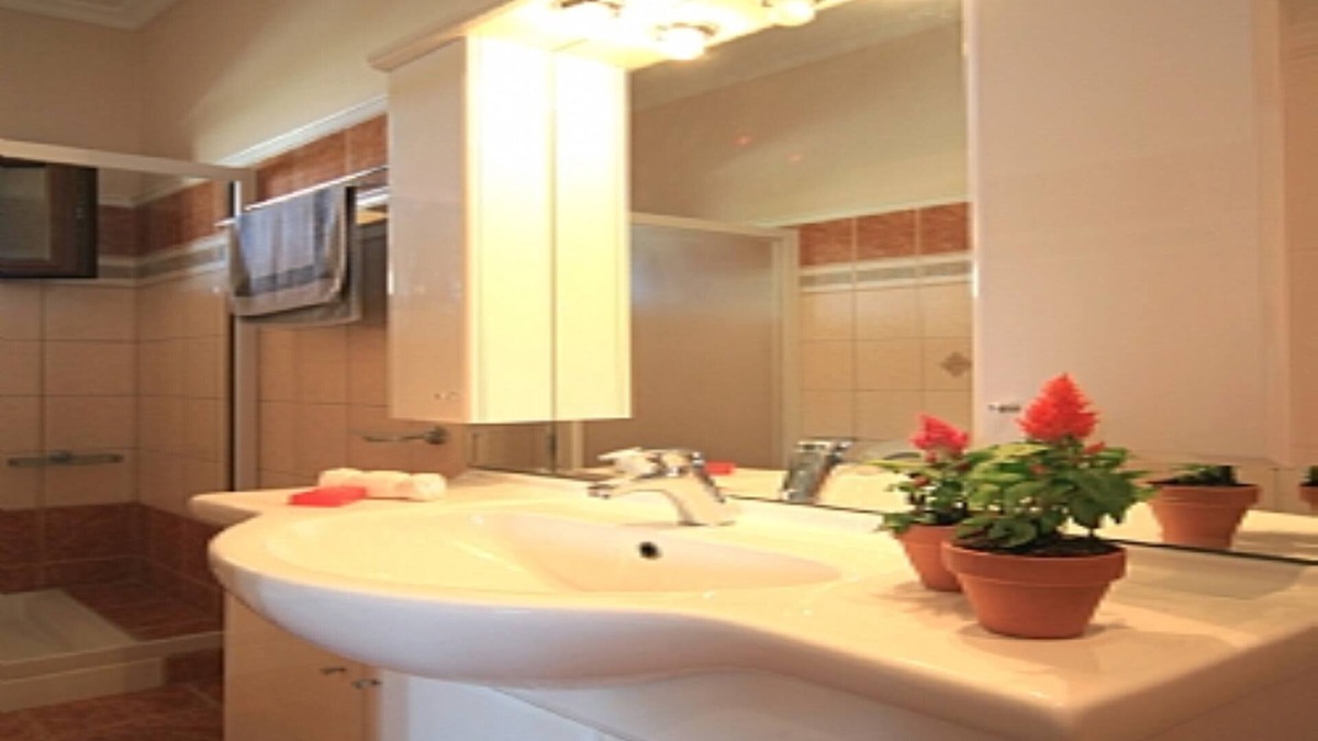 Kassiopi Villa | Villa Loukas (3 Bedroom, Sleeps 6)
