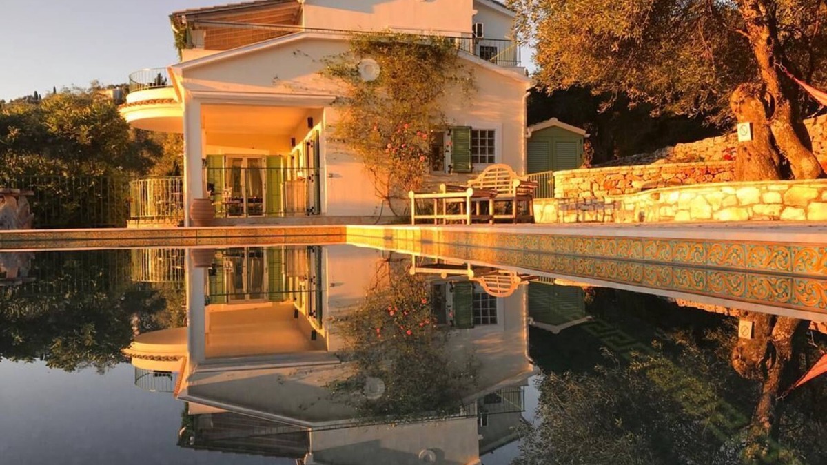 Petaleia Villa | Villa Loukia 5* SECLUDED LOCATION but Walking Distance Kassiopi Sleeps 6-8