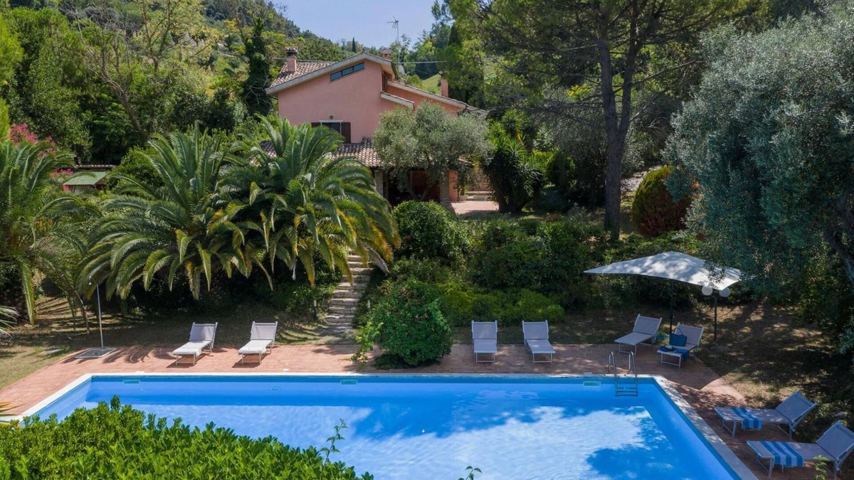 Castelfidardo Villa | Villa Lucia 9 - Three Bedroom Villa, Sleeps 9