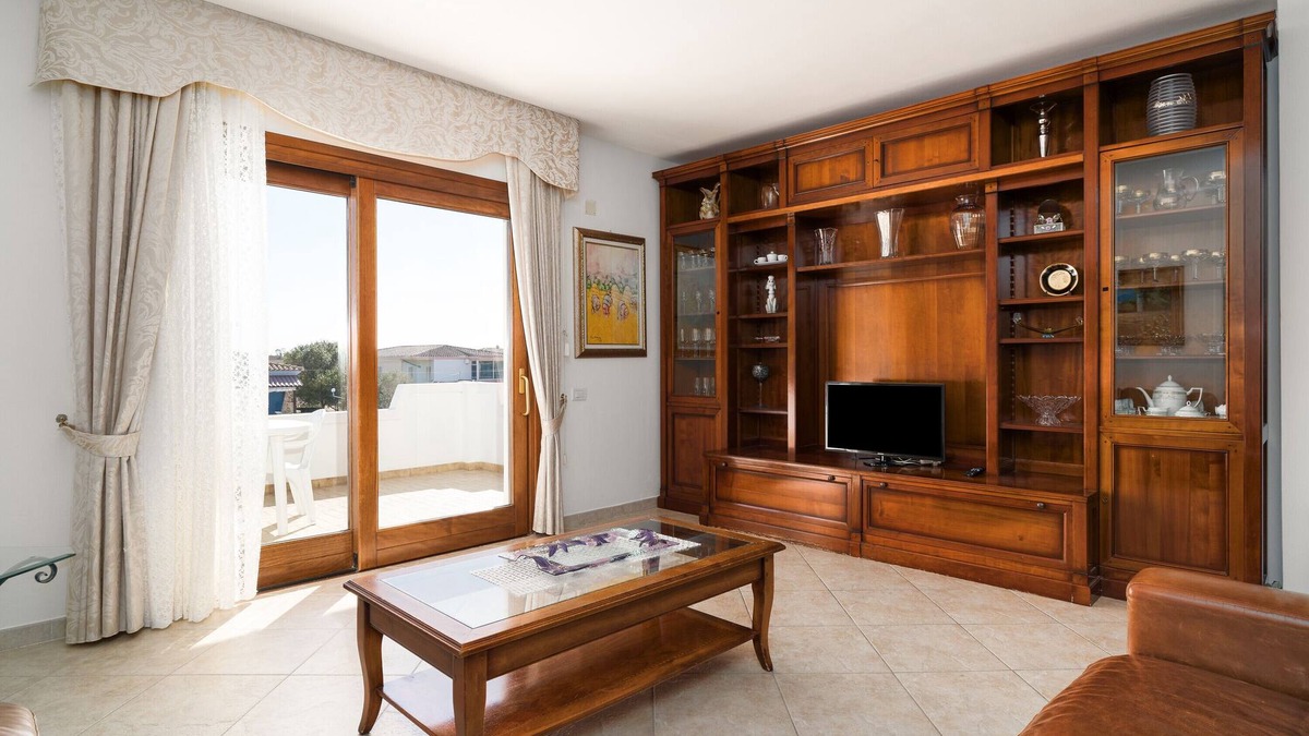 Posada Villa | Villa 'Lucia' with Private Terrace, Wi-Fi and Air Conditioning
