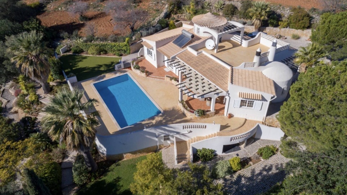 Vale Grande House | Villa Lucie 3 Bedrooms 6 Pers. max with Heated Pool and Sea View in Algarve