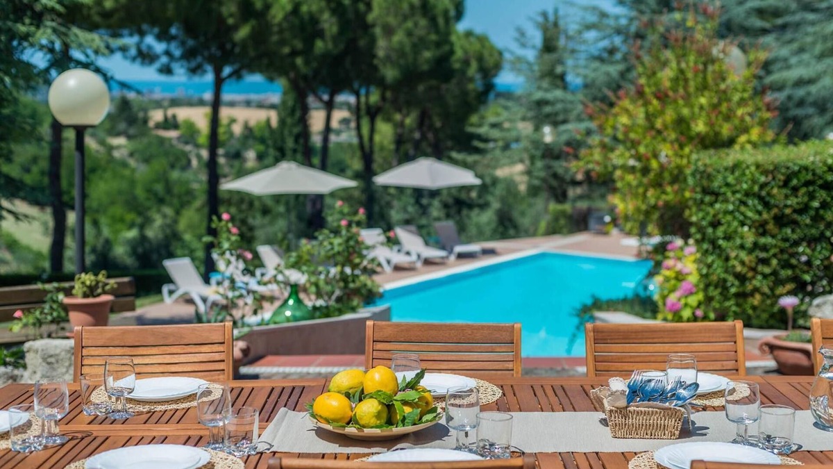 Pesaro Villa | Villa Luisa 10 - Five Bedroom Villa, Sleeps 10