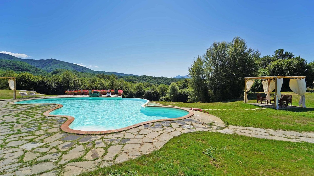 Bagnone Villa | Villa Luna BLU Exclusive Pool,wifi Near 5 Terre