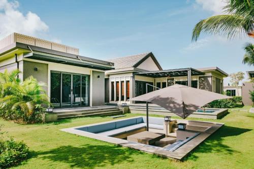 Long Dien Villa | Villa Luxury 3 Phòng ngủ Private Pool - Resort Coastar Hồ Tràm