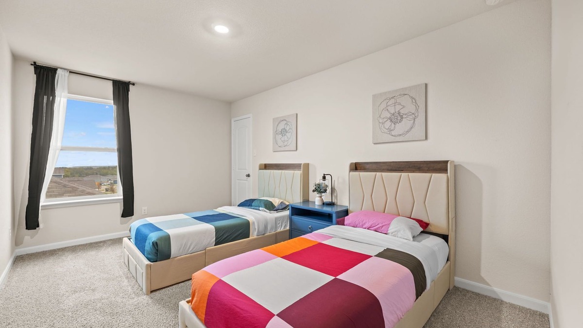 Dallas Villa | Villa, Luxury 5BRM, Sleeps 13, Backyard, Dallas TX