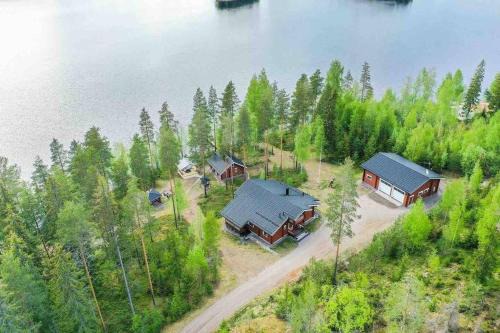 Juva Villa | Villa Maaria, LaatuLomat