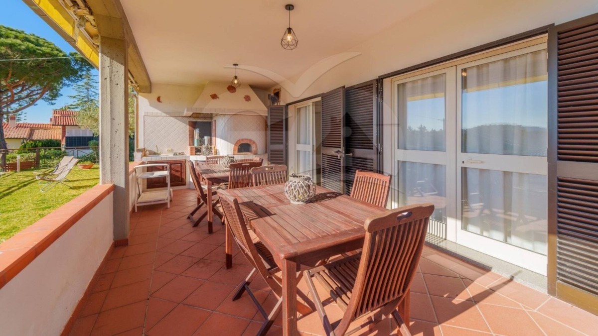 Magazzini Villa | Villa Magazzini with large garden with portico and outdoor kitchen and all possible internal comfort