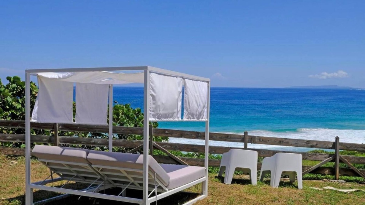 Grande-Terre Villa | Villa Mahina, surfing and panoramic ocean views!