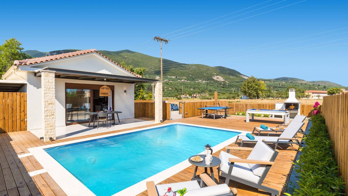 Khartata Villa | Villa Maira Azalea by Villa Plus