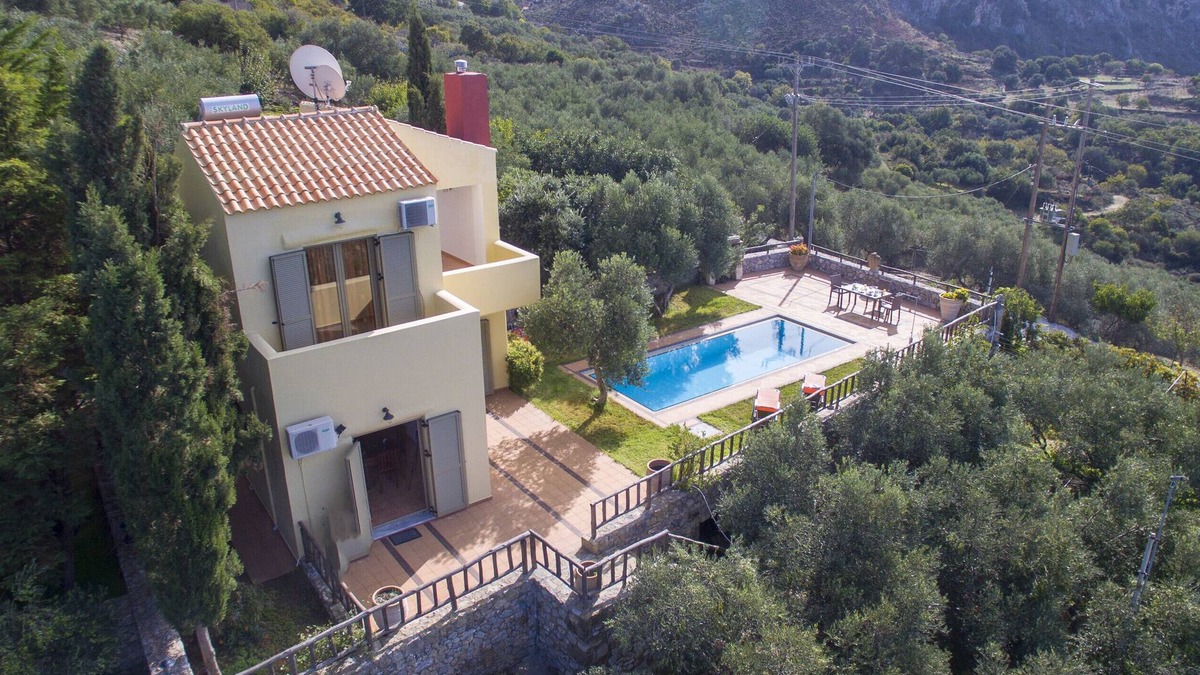 Milia Villa | Villa 'Malathiros 3 with Private Pool' with Sea View, Wi-Fi and Air Conditioning