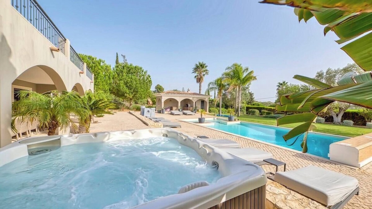 Alcalar Villa | Villa Mali - Family villa with large heated pool and jacuzzi!