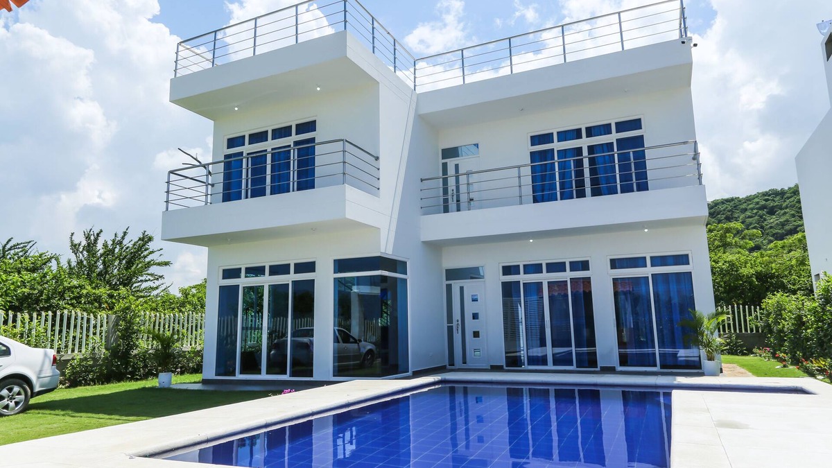 Santa Veronica Cabin | VILLA MANDALAY BEAUTIFUL COTTAGE NEAR THE BEACH