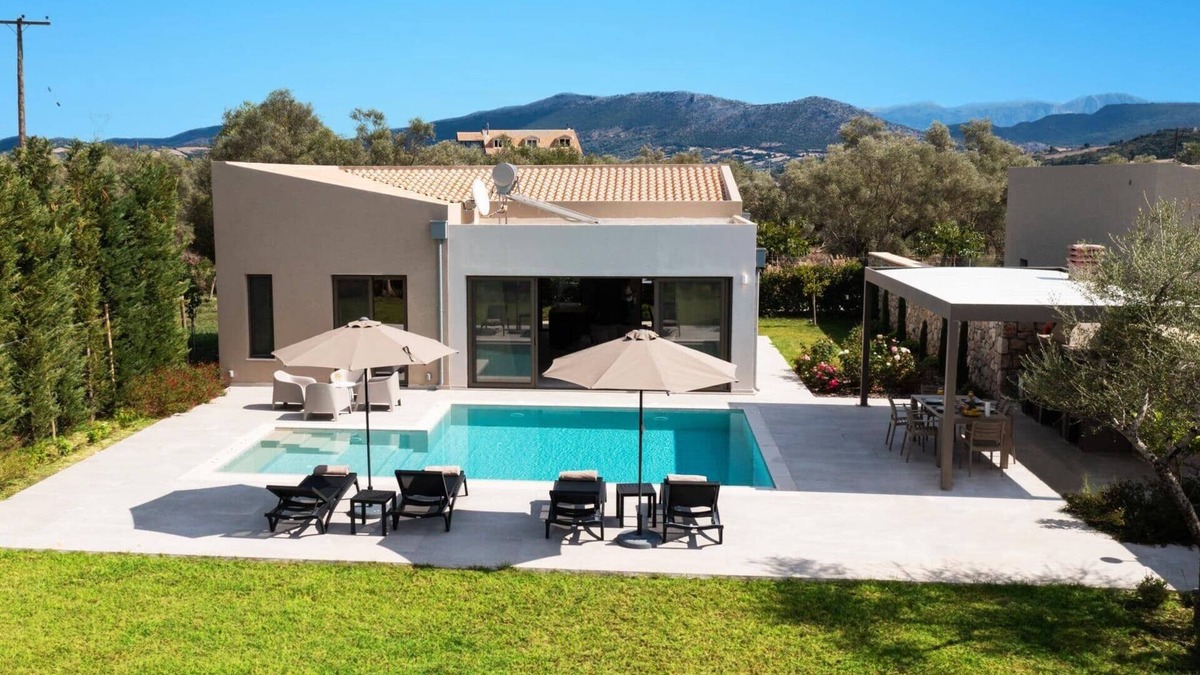 Kariotai Villa | Villa Mandola Sweet by Villa Plus