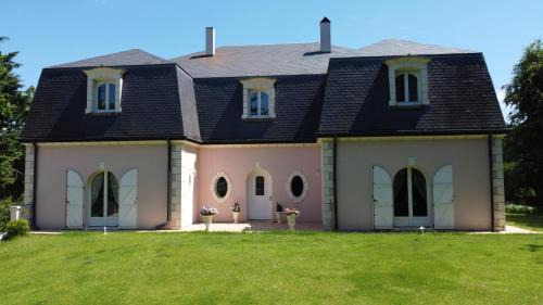 Ver-sur-Launette House | Villa MANSART