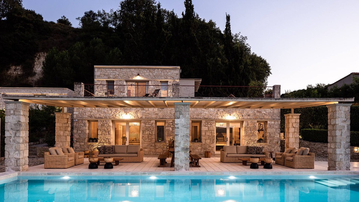 Kounavi House | Villa Mantilari Wine Estate in Crete