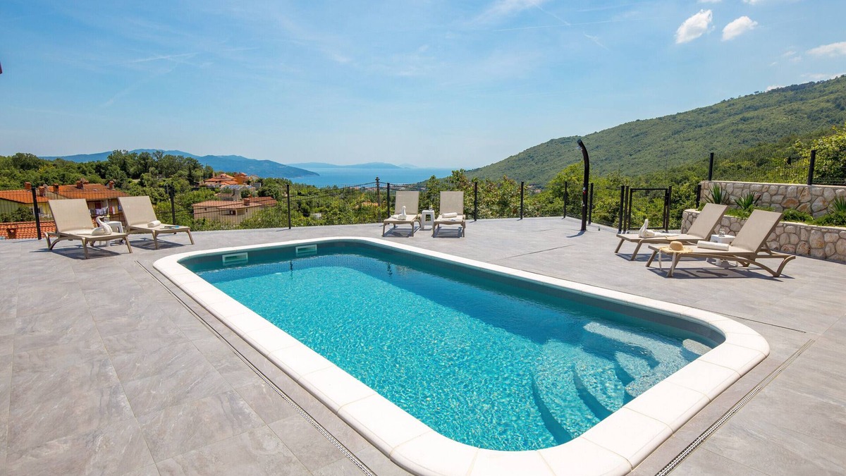 Golovik Villa | Villa Mantis for 6 people with sea view and private pool