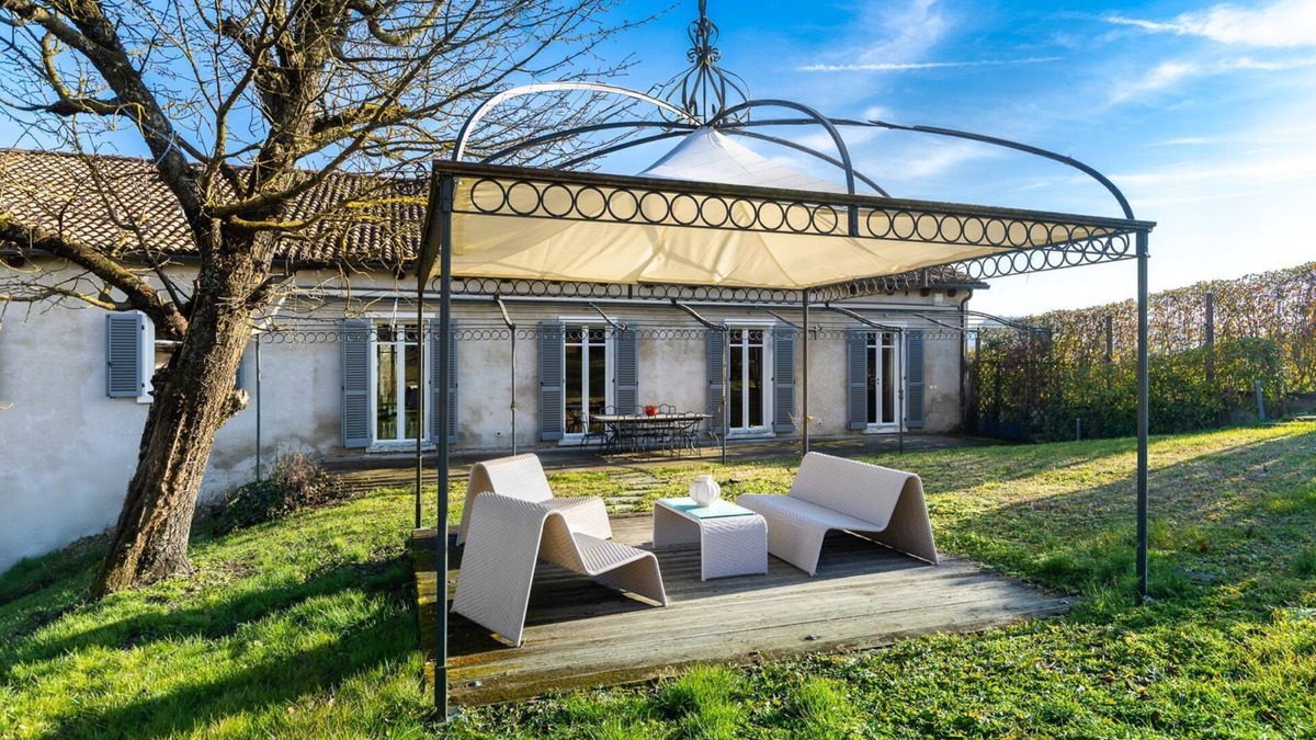 Monforte d'Alba Villa | Villa Manzoni, Luxury Cottage