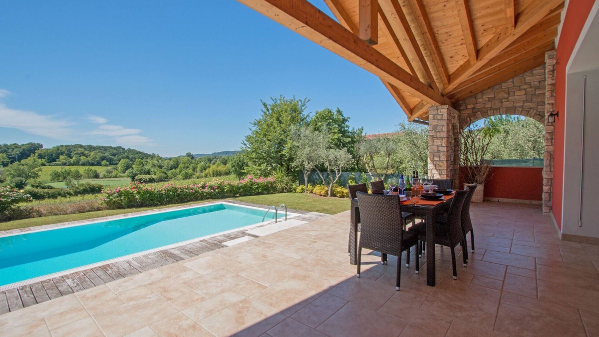 Moniga del Garda Villa | Villa Marina con piscina by Wonderful Italy