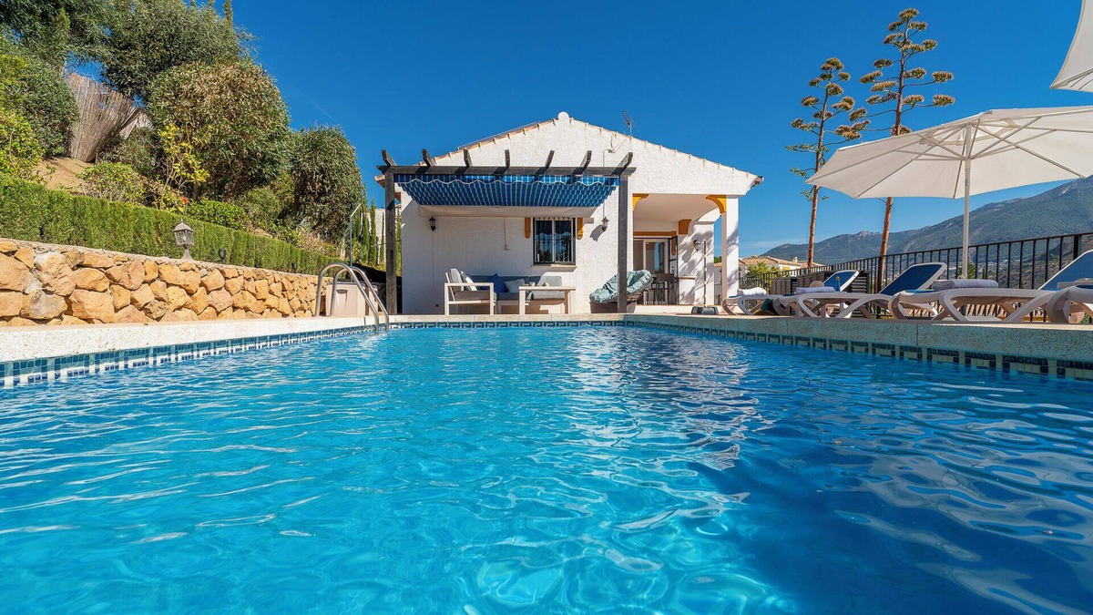 Vinuela Villa | Villa Maroma with Mountain View, Pool, Garden & Wi-Fi