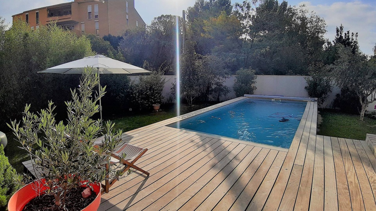 Saint-Mitre House | Villa Marseille with swimming pool, 5 people