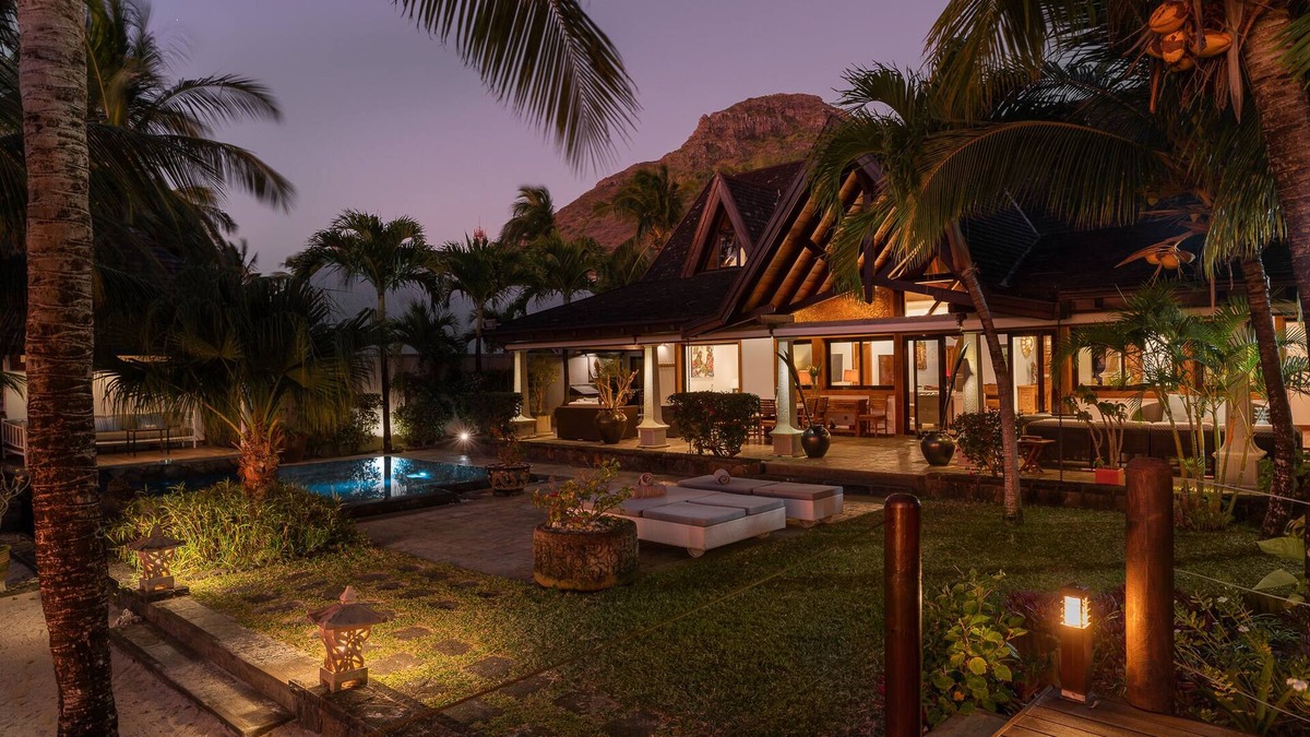 La Preneuse Villa | Villa Matahari by muse villas