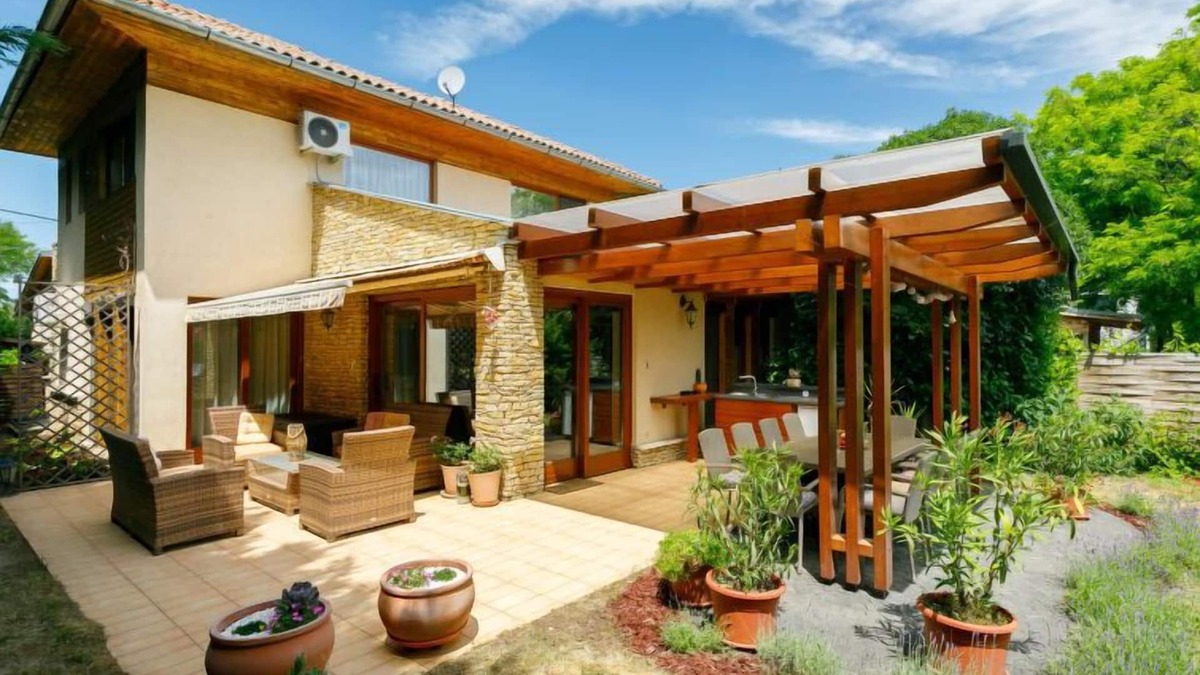 Balatonoszod House | Villa Mediterran by Interhome