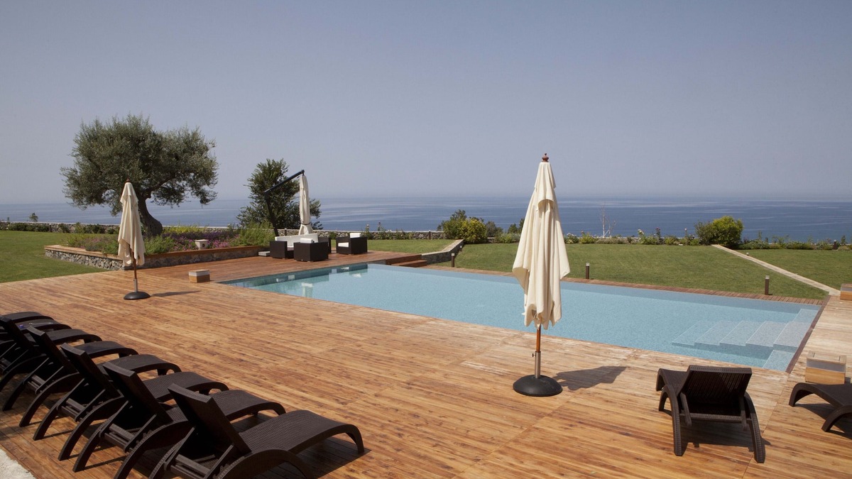 Fuscaldo Villa | Villa Mediterraneo: Luxury Villa Rental in Calabria