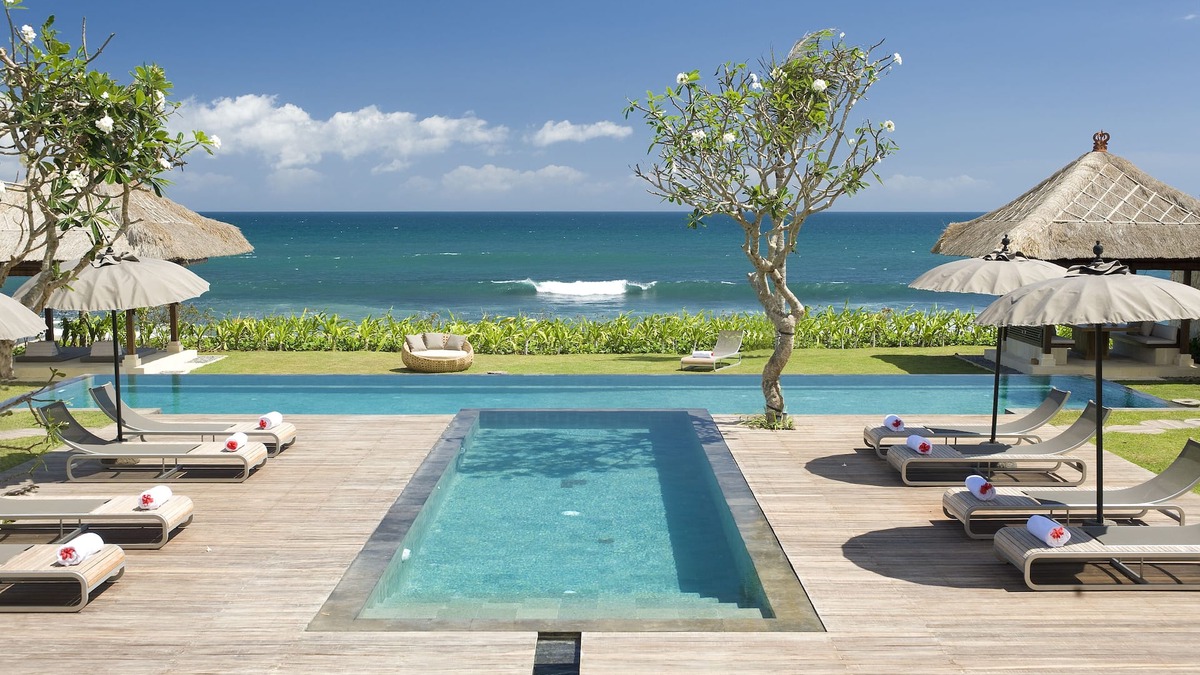 Munggu Villa | Villa Melissa | 5BR Tropical Luxury Villa w/Pool near Pererenan