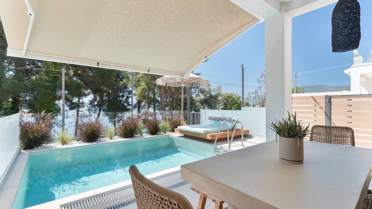 Perigiali Villa | Villa 'Mella Roa - Onyx' with Sea View, Wi-Fi and Air Conditioning