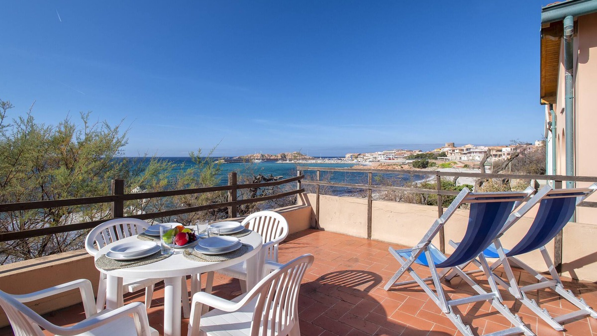 Trinita d'Agultu e Vignola Villa | Villa 'Meridiana' with Sea View, Private Terrace and Air Conditioning
